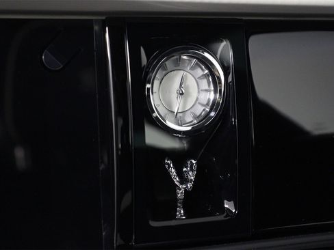 New 2025 Rolls-Royce Ghost image 8