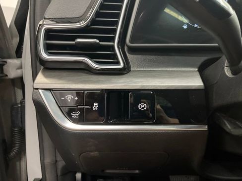 Certified 2023 Kia Sportage X-Line w/ X-Line Premium Package image 21