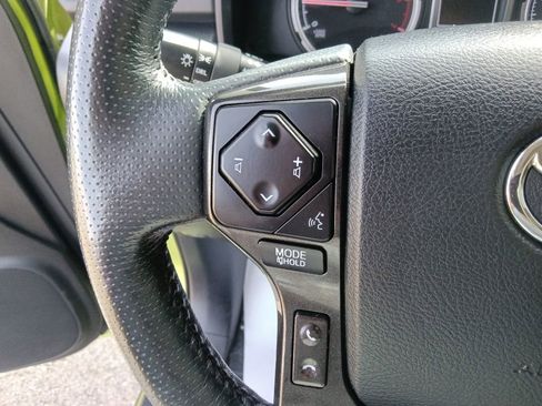 Used 2023 Toyota 4Runner TRD Off-Road Premium w/ Moonroof Package AWD/4WD image 19