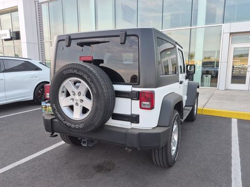 Used 2015 Jeep Wrangler Sport w/ Quick Order Package 24S AWD/4WD image 5