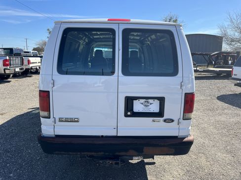 Used 2013 Ford E-250 and Econoline 250 Extended w/ PWR Group image 5