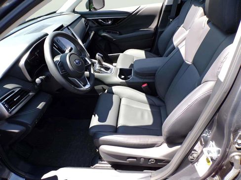 Certified 2025 Subaru Outback Limited image 9