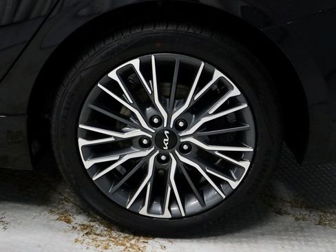 Used 2023 Kia Forte GT-Line w/ GT-Line Premium Package FWD image 19