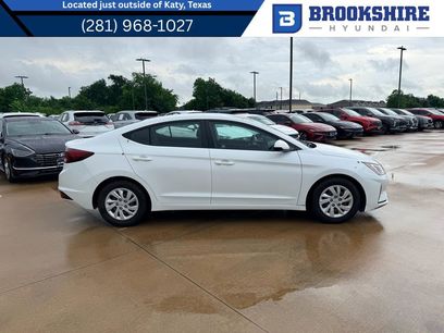 Used 2020 Hyundai Elantra SE w/ Cargo Package (C1)