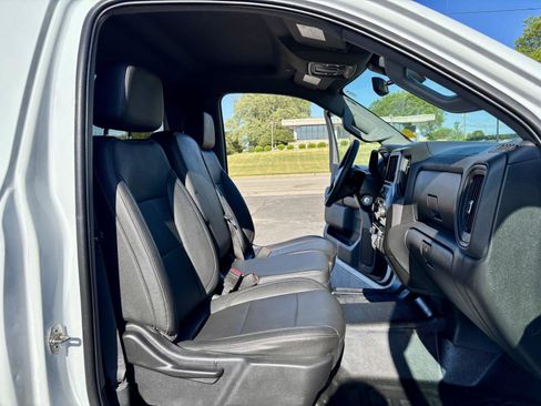 Used 2021 Chevrolet Silverado 1500 W/T w/ WT Value Package AWD/4WD image 9