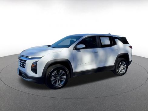 Used 2025 Chevrolet Equinox LT image 8