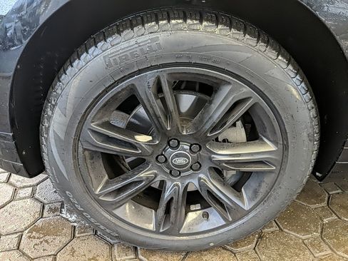 Used 2023 Land Rover Range Rover Velar R-Dynamic S image 11