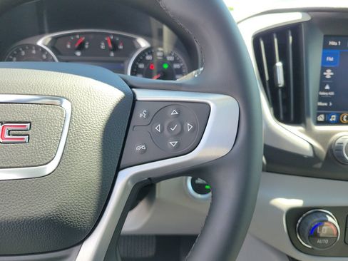 Used 2024 GMC Terrain SLT w/ Infotainment Package II AWD/4WD image 25