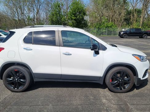 Used 2019 Chevrolet Trax LT w/ Redline Edition FWD image 8