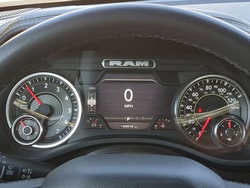 Used 2025 RAM 1500 Laramie AWD/4WD image 26