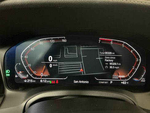 Used 2021 BMW 330i Sedan w/ M Sport Package image 11