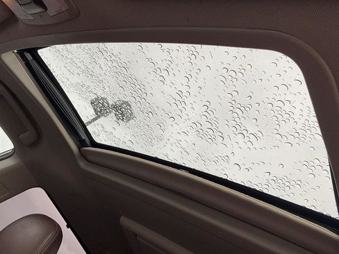 Used 2020 Toyota Sienna Limited Premium image 23