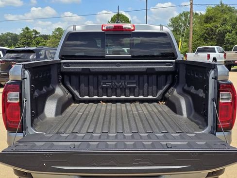 New 2026 GMC Canyon AT4X w/ LPO, Black Badging Package AWD/4WD image 9