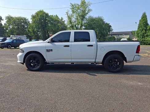 Used 2019 RAM 1500 Express w/ Express Value Package RWD image 4
