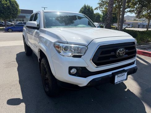 Used 2021 Toyota Tacoma SR5 RWD image 2