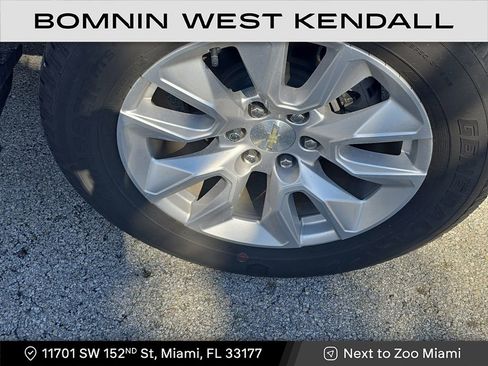 Used 2022 Chevrolet Silverado 1500 Custom image 5
