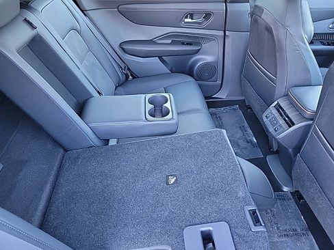 Used 2023 Nissan Ariya FWD image 15