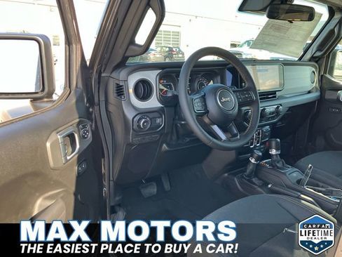 Used 2024 Jeep Wrangler Sport S image 22