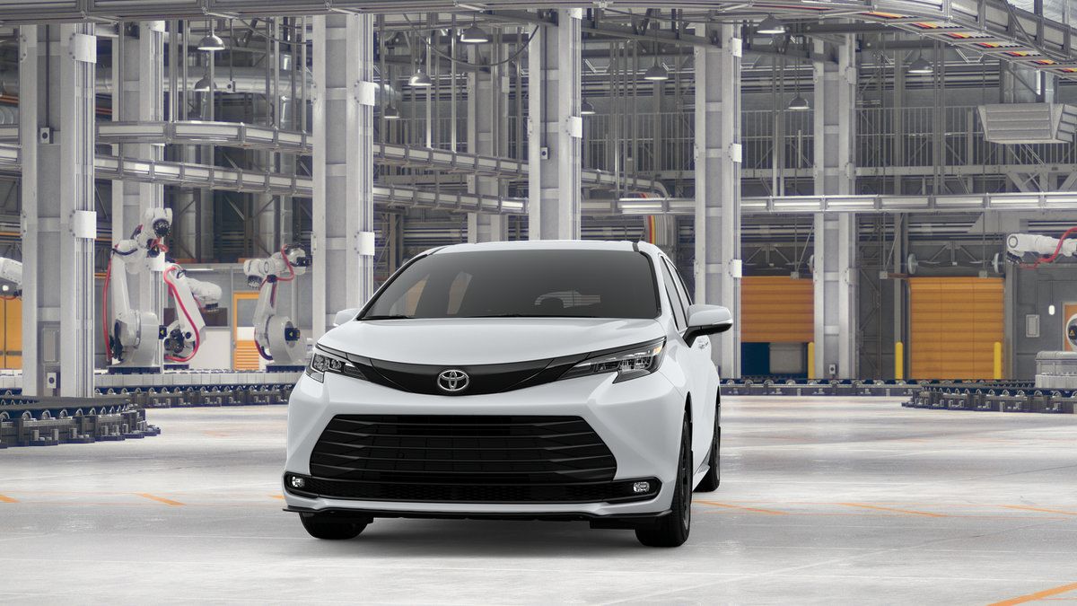 New 2026 Toyota Sienna XLE Woodland Edition AWD/4WD image 18