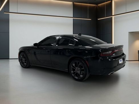 Used 2023 Dodge Charger SXT RWD image 3