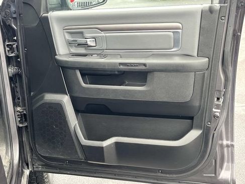 Used 2023 RAM 1500 Classic SLT AWD/4WD image 21