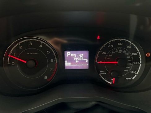 Used 2018 Subaru Crosstrek 2.0i Premium w/ Popular Package #3 AWD/4WD image 11