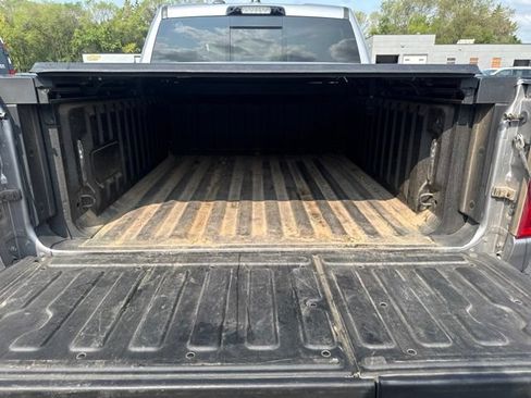Used 2025 RAM 1500 Limited AWD/4WD image 9