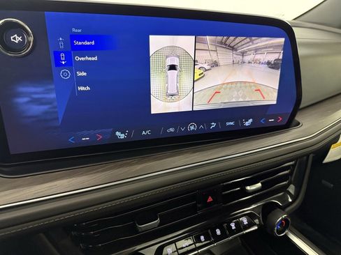 Used 2025 Chevrolet Tahoe Z71 w/ Comfort Package image 27