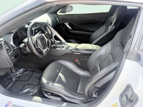 Used 2017 Chevrolet Corvette Stingray Coupe w/ Carbon Flash Badge Package image 26