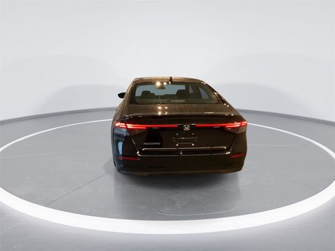 New 2025 Honda Accord SE image 7