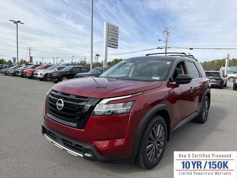 Used 2024 Nissan Pathfinder SL w/ SL Premium Package AWD/4WD image 1