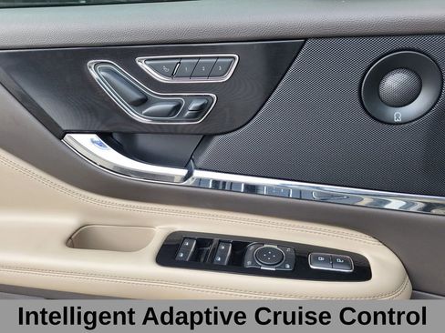 Used 2022 Lincoln Corsair Grand Touring w/ Elements Technology Bundle image 13