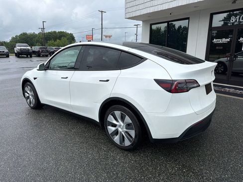 Used 2021 Tesla Model Y Long Range AWD/4WD image 5