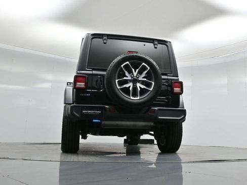 Used 2024 Jeep Wrangler Unlimited image 48