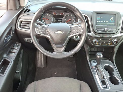 Used 2018 Chevrolet Equinox LT image 12