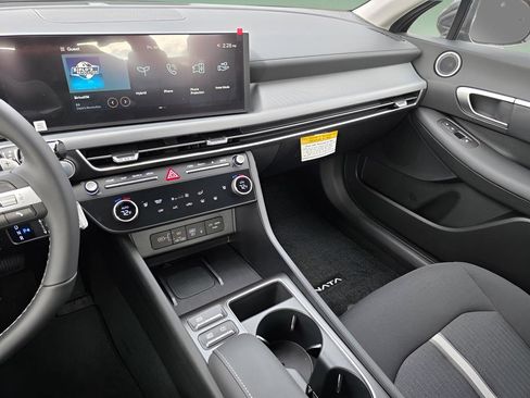 New 2026 Hyundai Sonata SEL FWD image 17