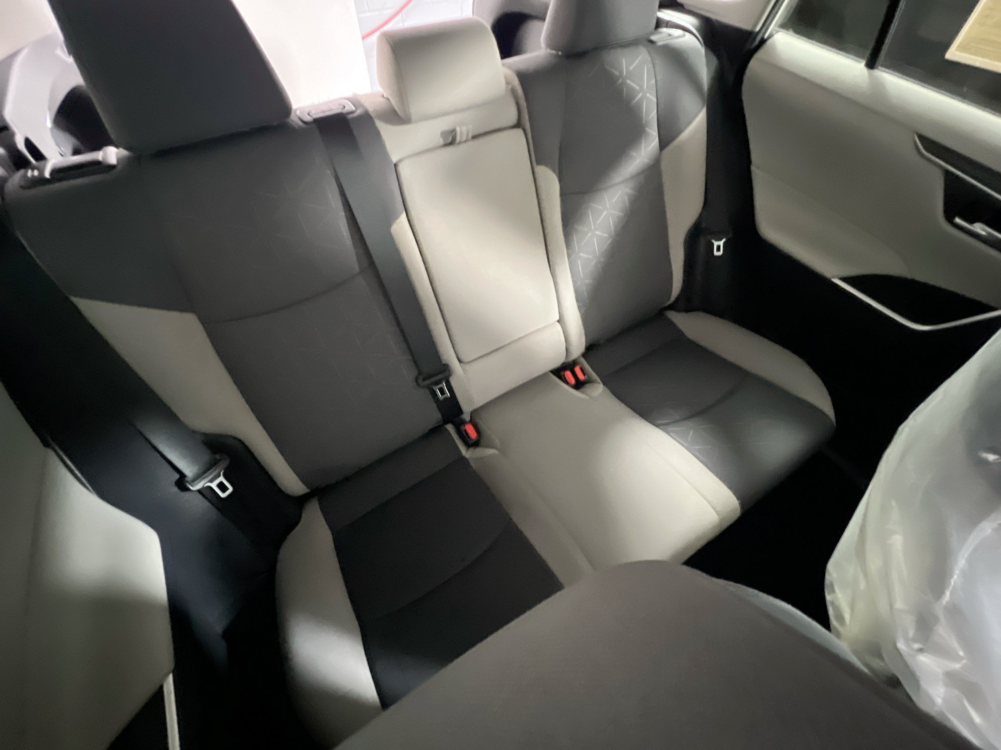 Used 2023 Toyota RAV4 XLE w/ Convenience Package FWD image 33