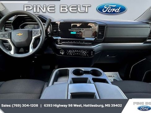 Used 2024 Chevrolet Silverado 1500 LT image 13