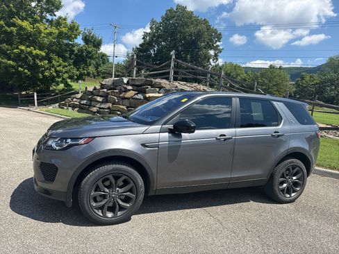 Used 2019 Land Rover Discovery Sport AWD/4WD image 2
