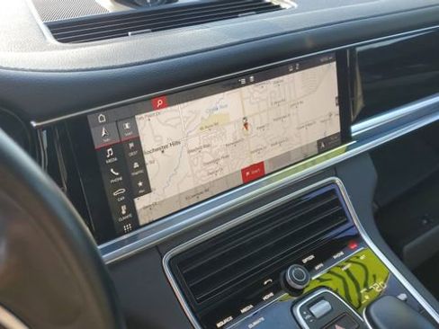 Used 2018 Porsche Panamera 4S image 7