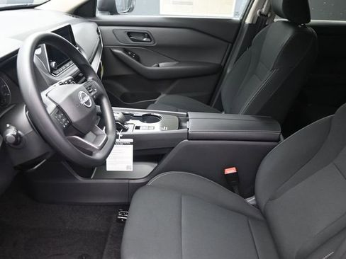 New 2026 Nissan Rogue S image 10