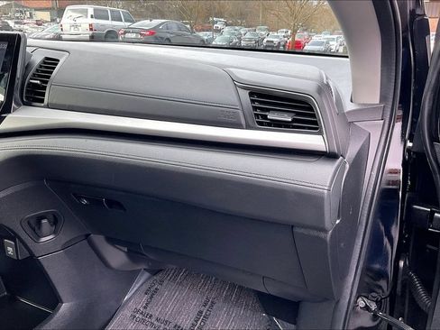 Used 2024 Honda Odyssey EX-L image 29