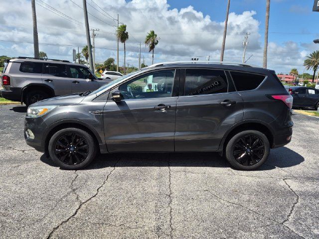 Used 2017 Ford Escape Titanium FWD image 8