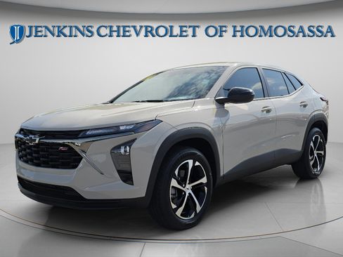 New 2026 Chevrolet Trax RS w/ Sunroof Package FWD image 9