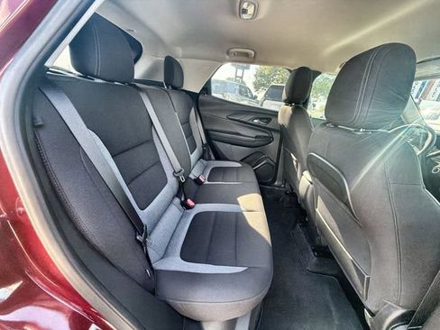 Used 2025 Chevrolet TrailBlazer LS w/ LS Convenience Package FWD image 25