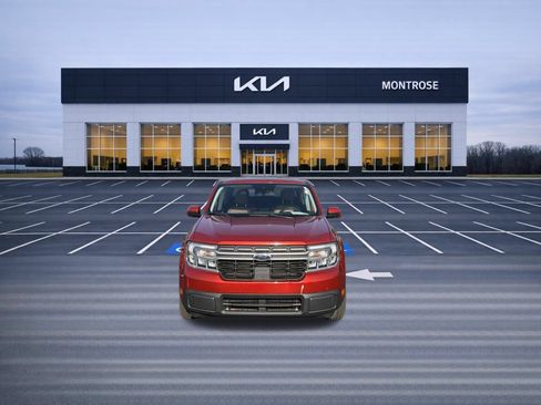 Used 2023 Ford Maverick Lariat w/ Lariat Luxury Package FWD image 2
