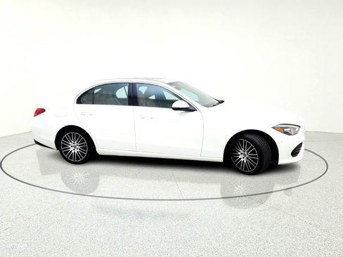 Used 2025 Mercedes-Benz C 300 Sedan image 7