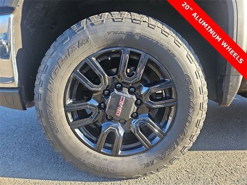 Used 2021 GMC Sierra 2500 SLT w/ SLT Preferred Package image 34