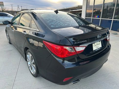 Used 2014 Hyundai Sonata SE image 3