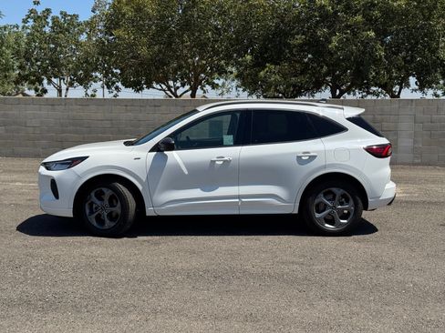 Used 2023 Ford Escape ST-Line w/ Tech Pack #1 FWD image 8